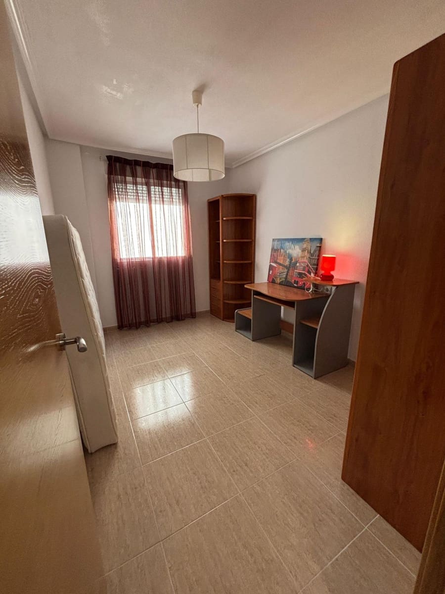 1 makuuhuone Huoneisto myytävänä paikassa Torrevieja mukana 
autotalli - 142 000 € (Ref: 9877397)