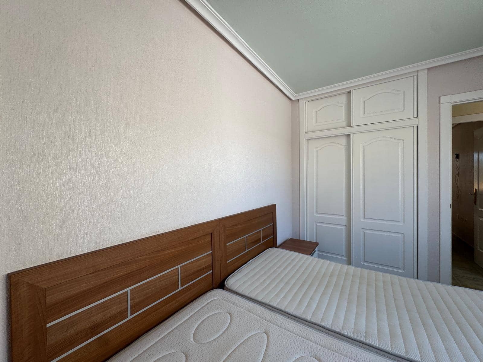 3 makuuhuone Omakotitalo myytävänä paikassa Guardamar del Segura mukana uima-altaan - 283 500 € (Ref: 9877402)