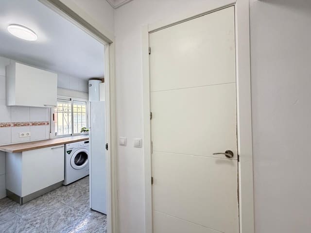 Apartamento de 2 habitaciones en El Molino, Torrevieja en venta - 109.900 € (Ref: 9877406)