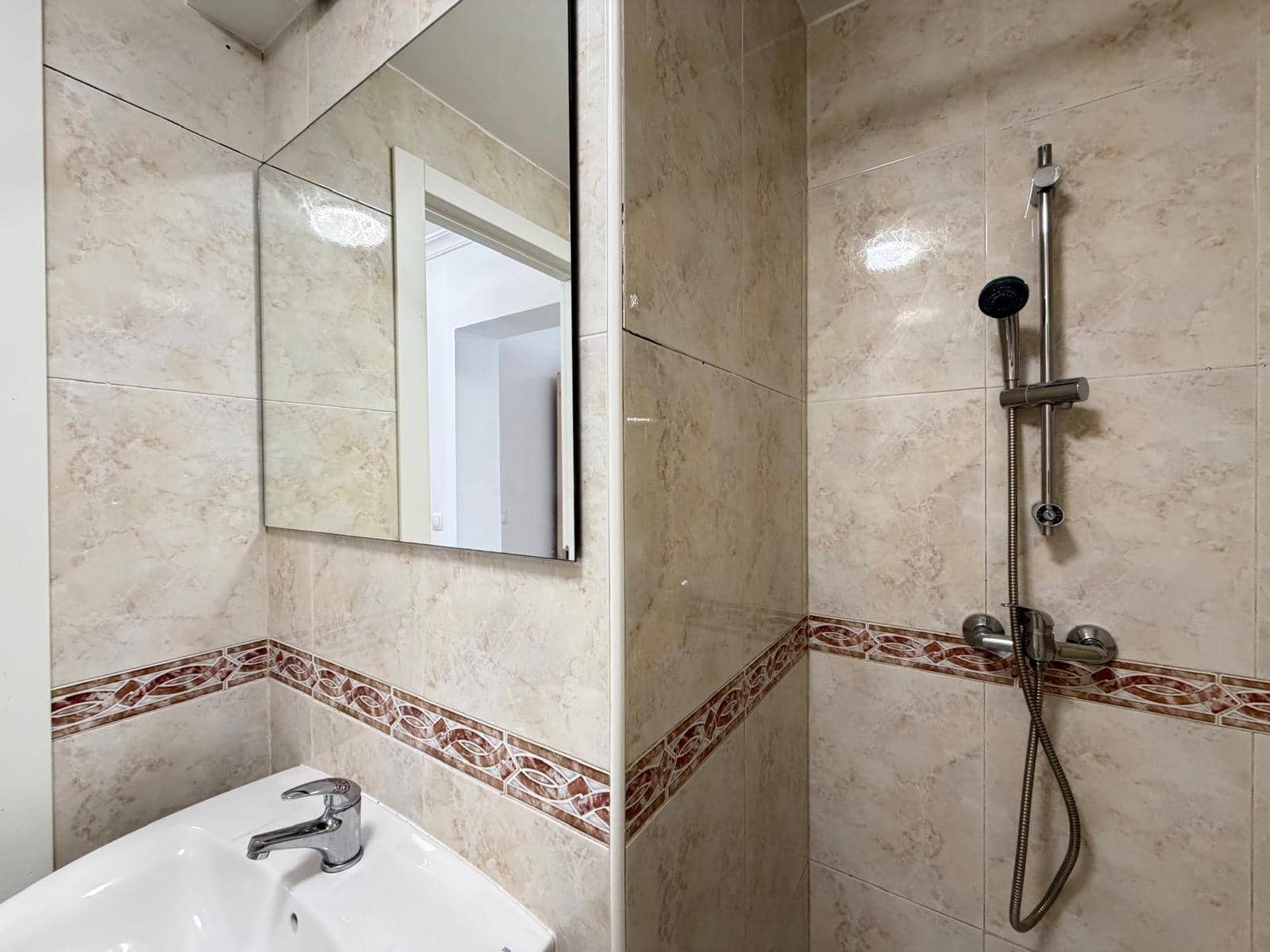 2 Zimmer Apartment zu verkaufen in Torrevieja - 109.900 € (Ref: 9877406)