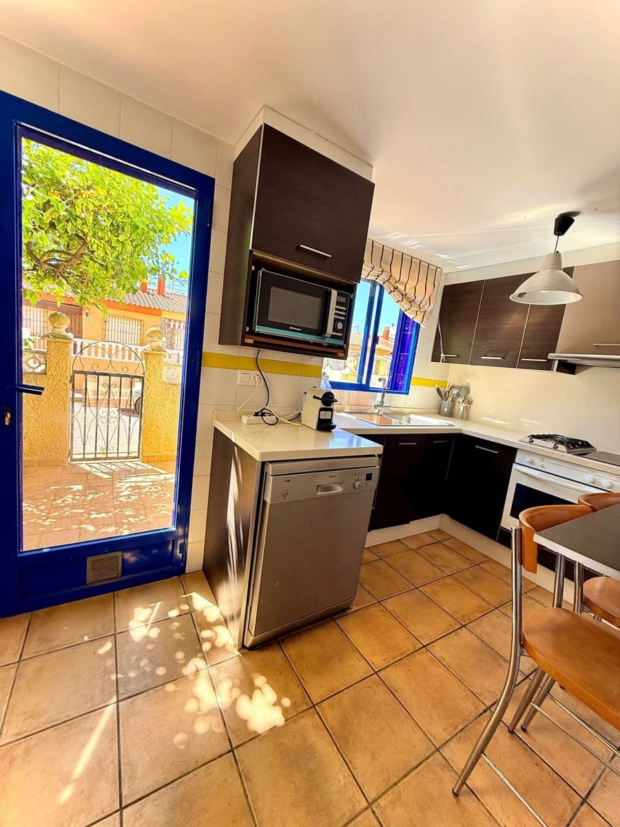 4 bedroom Apartment for sale in Los Nietos - € 179,500 (Ref: 9877998)