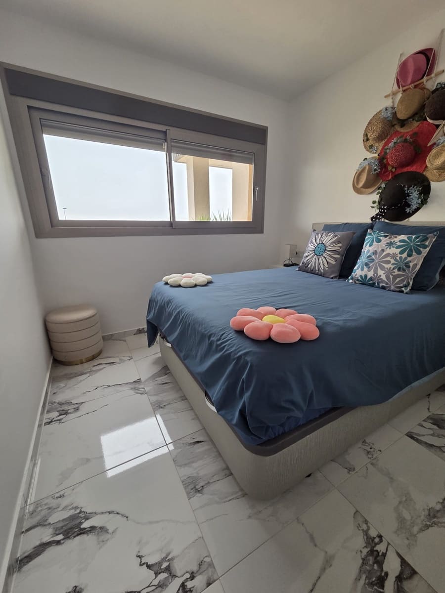 2 makuuhuone Huoneisto myytävänä paikassa Villamartin mukana 
autotalli - 315 000 € (Ref: 9878003)