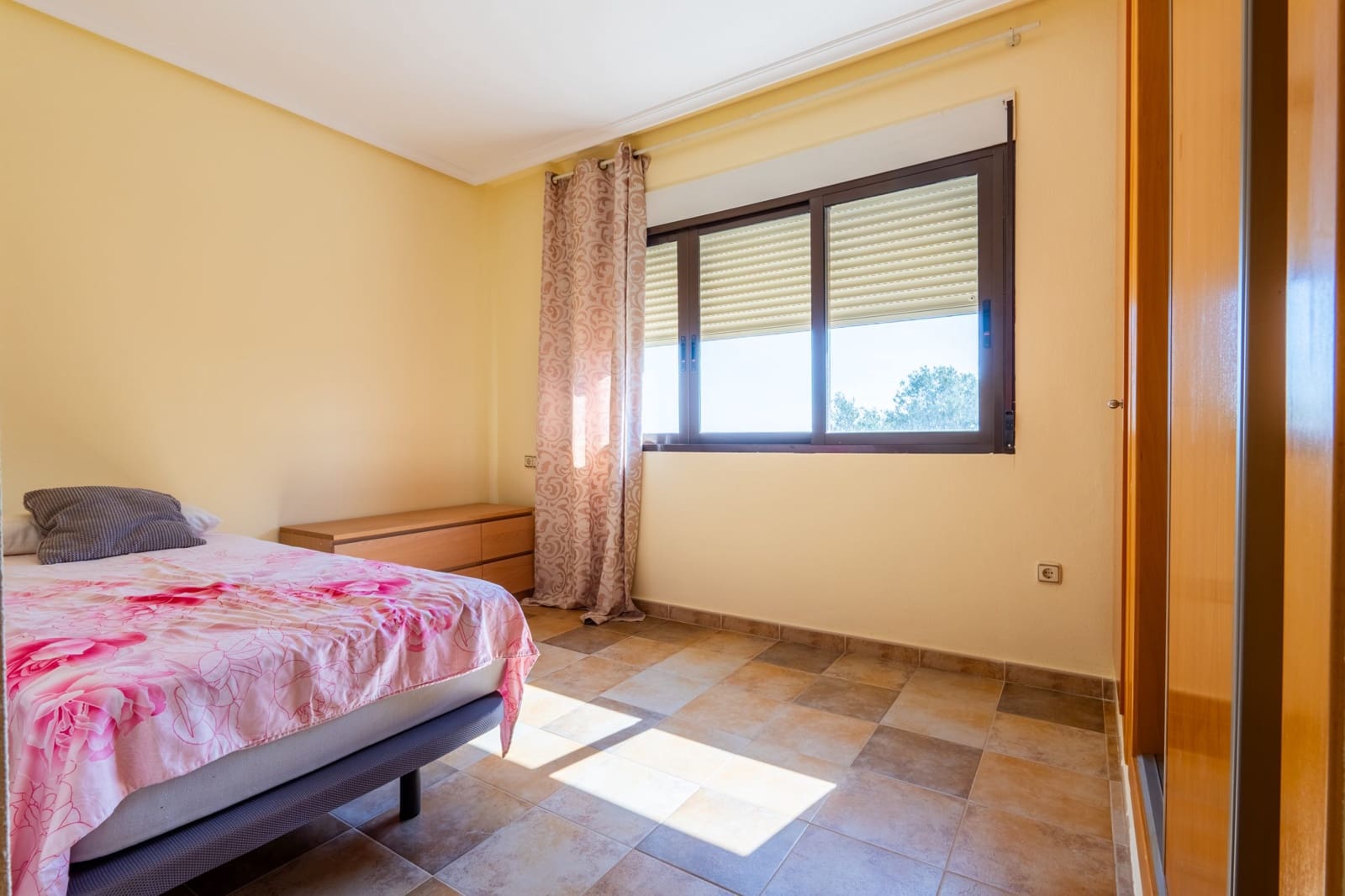 6 bedroom Villa for sale in Orihuela Costa with pool - € 365,000 (Ref: 9878015)