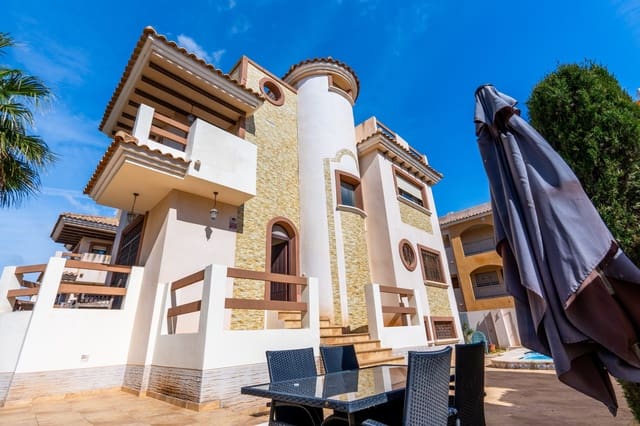 Chalet de 6 habitaciones en Los Almendros (Orihuela Costa), Orihuela en venta con piscina - 365.000 € (Ref: 9878015)
