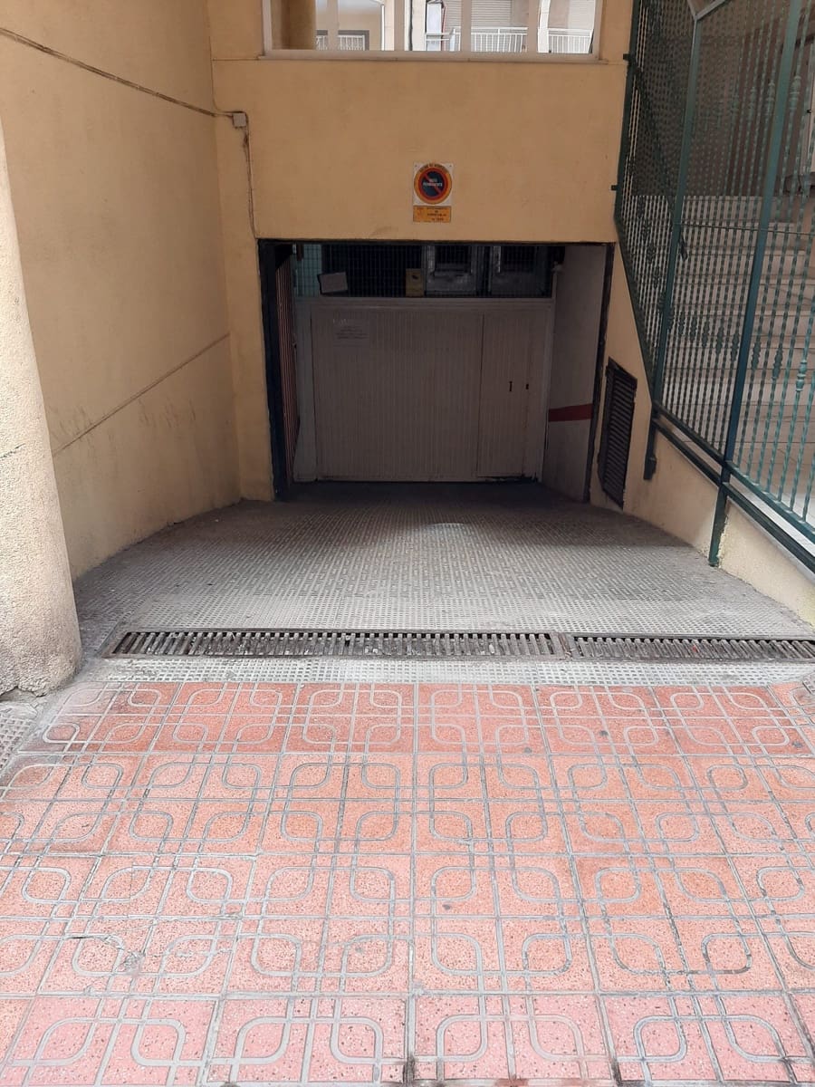 Garage in vendita in Torrevieja - 20.000 € (Rif: 9878030)