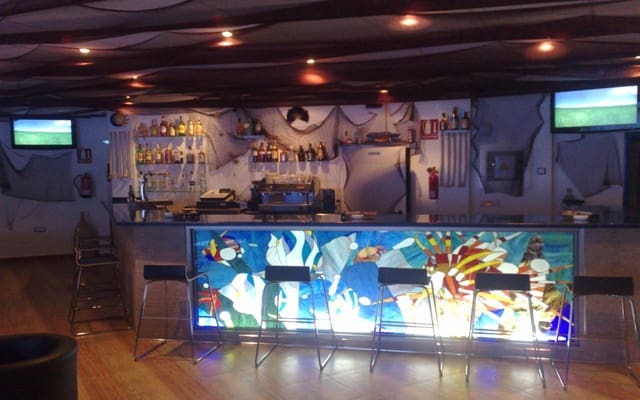 Comercial para venda em Playa del Cura, Torrevieja - 450 000 € (Ref: 9878041)