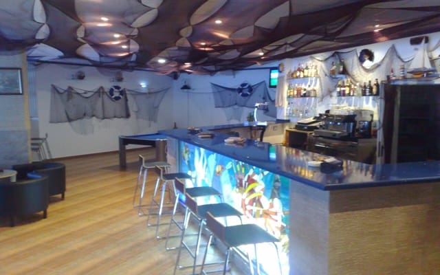 Comercial para venda em Playa del Cura, Torrevieja - 450 000 € (Ref: 9878041)