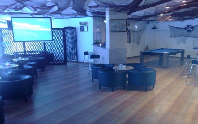 Comercial para venda em Playa del Cura, Torrevieja - 450 000 € (Ref: 9878041)