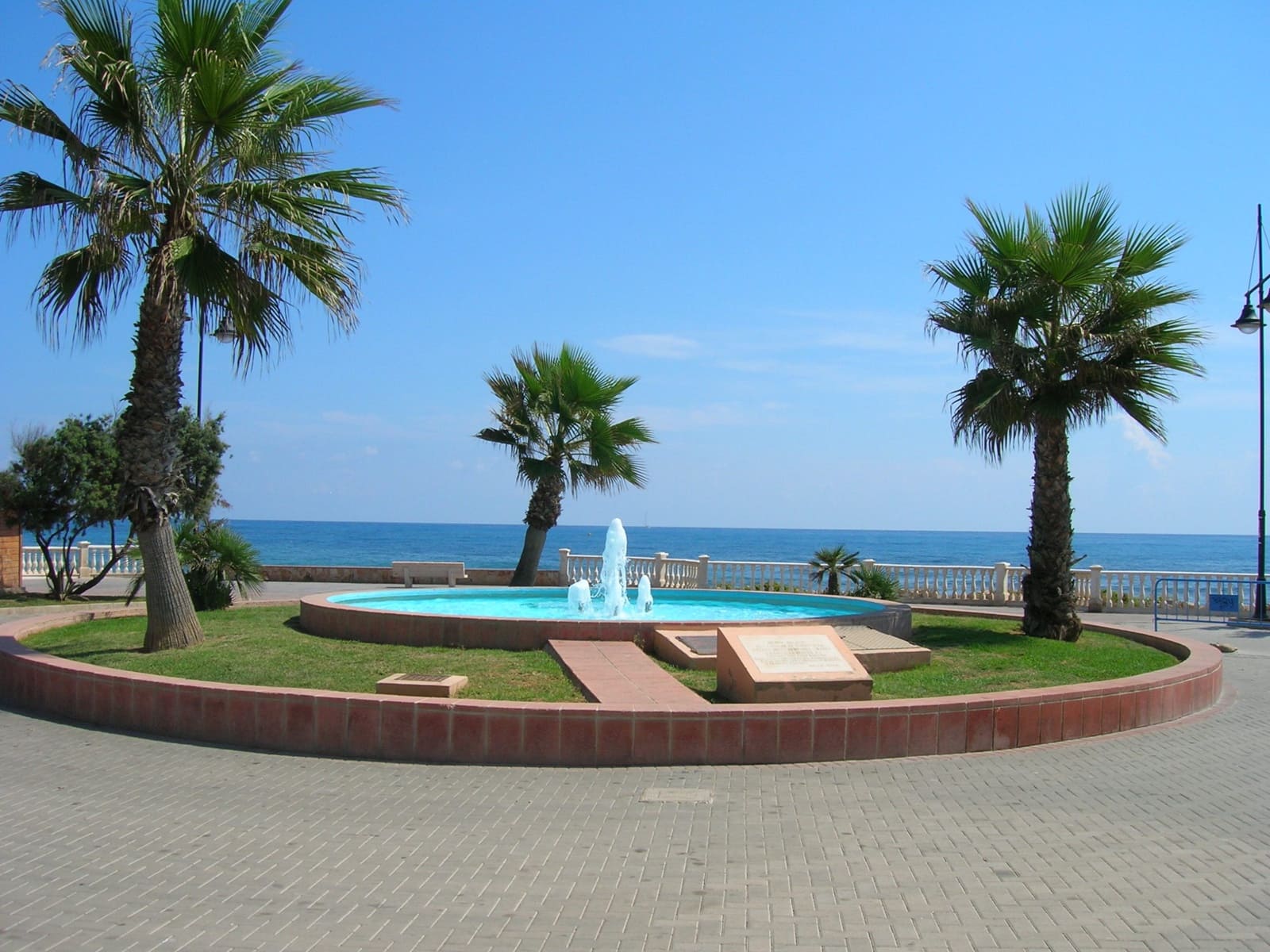 Commerciale in vendita in Torrevieja - 450.000 € (Rif: 9878041)
