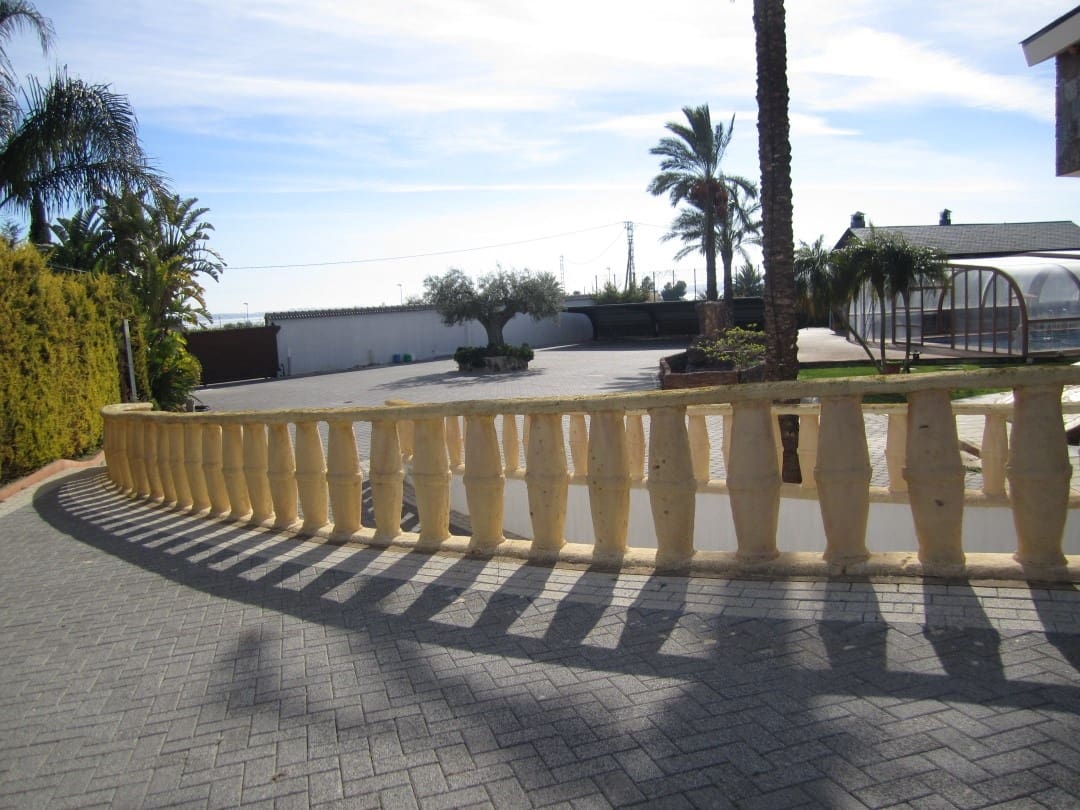 5 bedroom Finca/Country House for sale in Los Montesinos with pool garage - € 1,675,000 (Ref: 9878046)