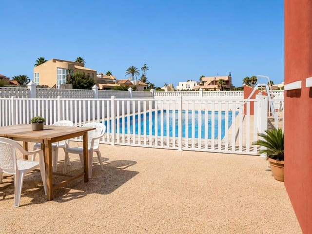 3 soverom Villa til salgs i La Manga del Mar Menor med svømmebasseng - € 592 800 (Ref: 9878050)