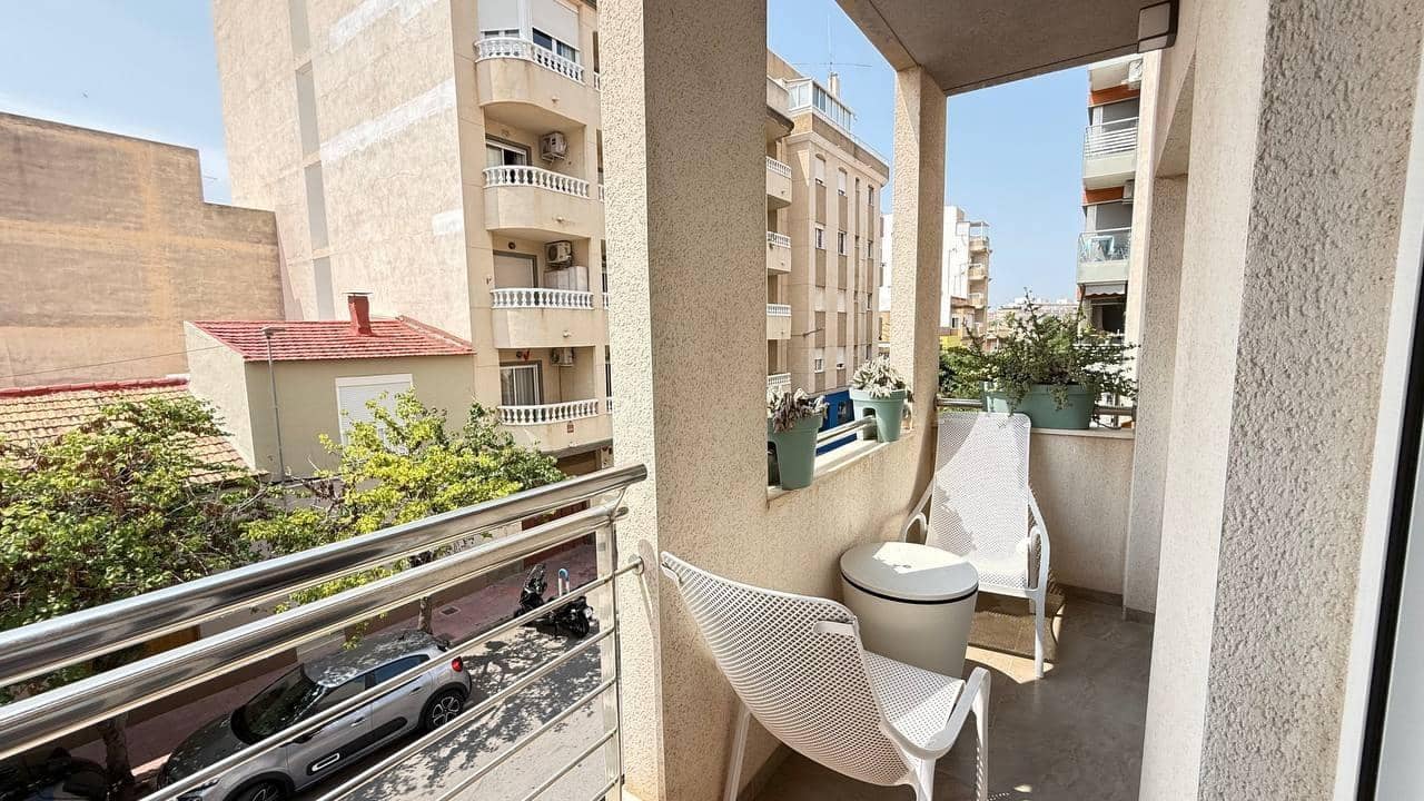 1 sypialnia Apartament na sprzedaż w Torrevieja - 145 000 € (Ref: 9878053)