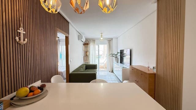 Apartamento de 1 habitación en Puerto Deportivo, Torrevieja en venta - 145.000 € (Ref: 9878053)