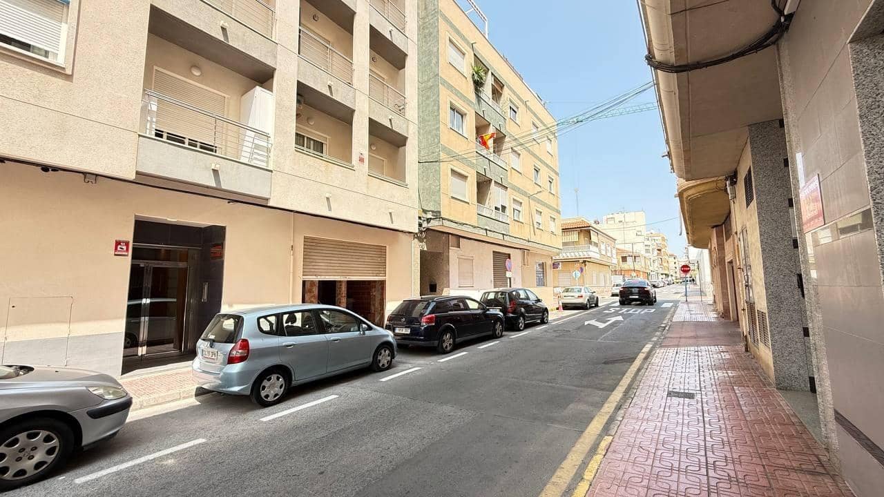 1 sypialnia Apartament na sprzedaż w Torrevieja - 145 000 € (Ref: 9878053)