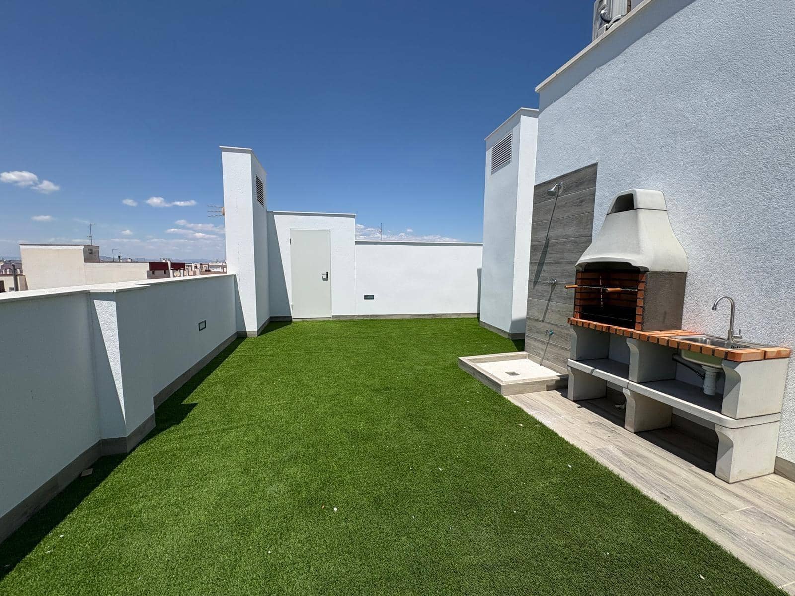 2 soveværelse Lejlighed til salg i Torrevieja - € 239.000 (Ref: 9878058)