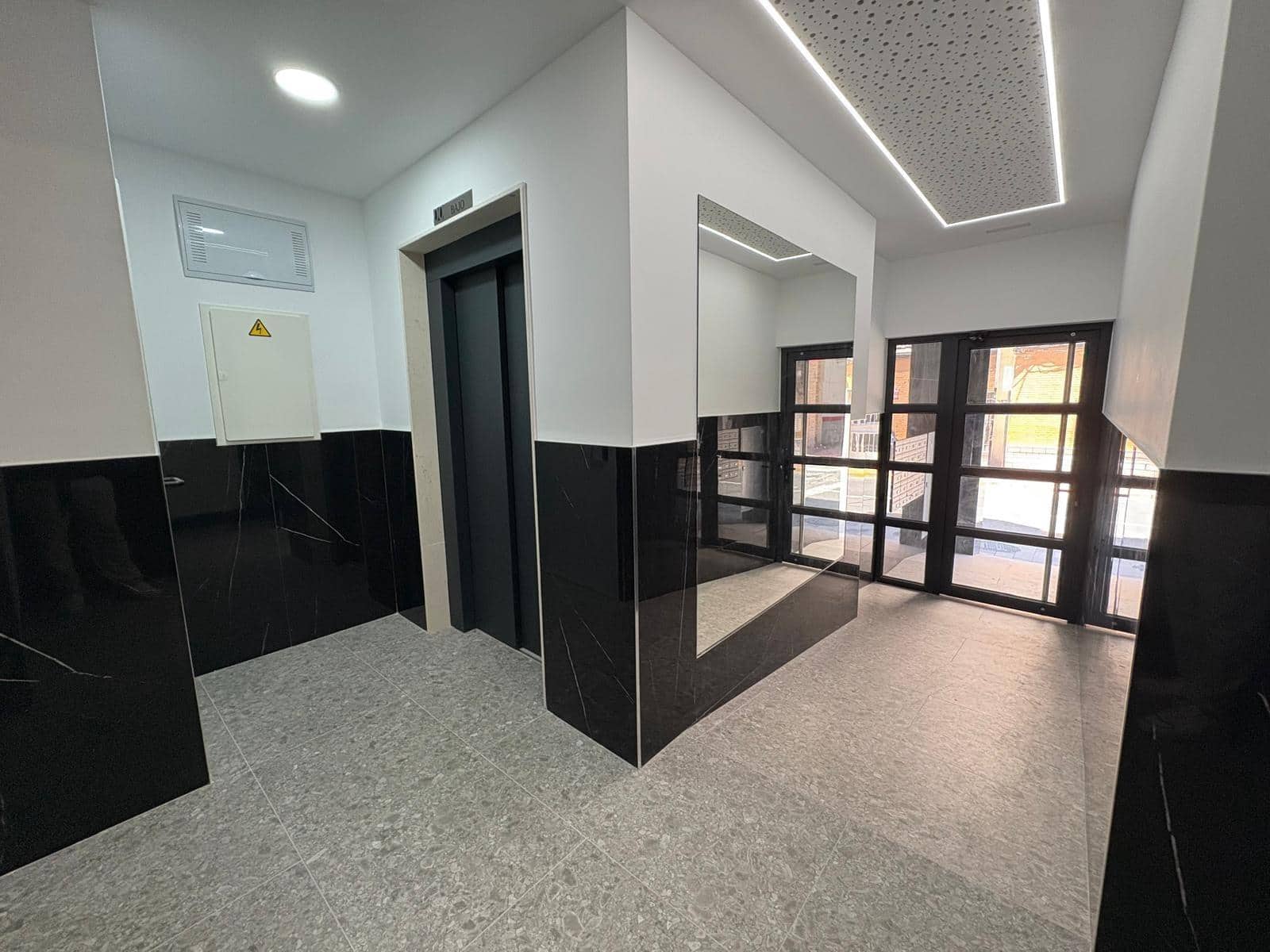 2 soveværelse Lejlighed til salg i Torrevieja - € 239.000 (Ref: 9878058)