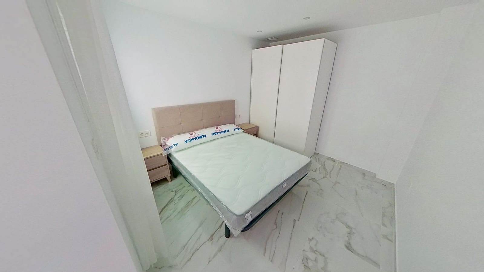 2 soveværelse Lejlighed til salg i Torrevieja - € 239.000 (Ref: 9878058)
