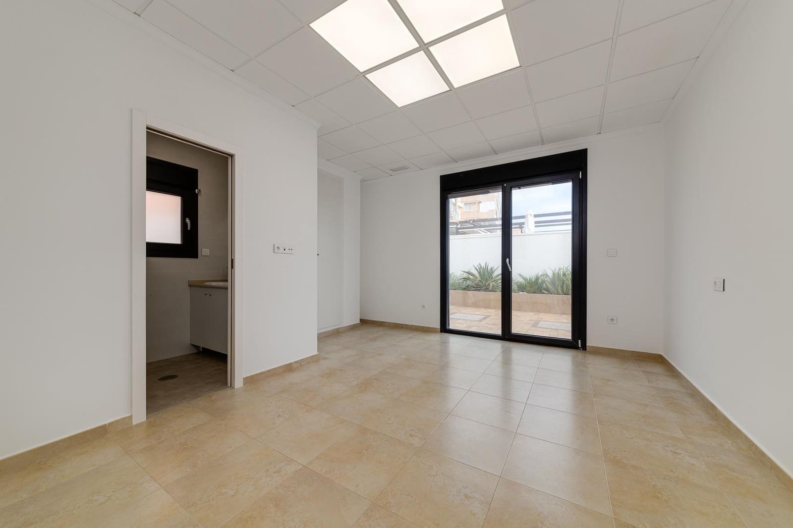 Villa in vendita in Torrevieja con piscina - 990.000 € (Rif: 9878059)