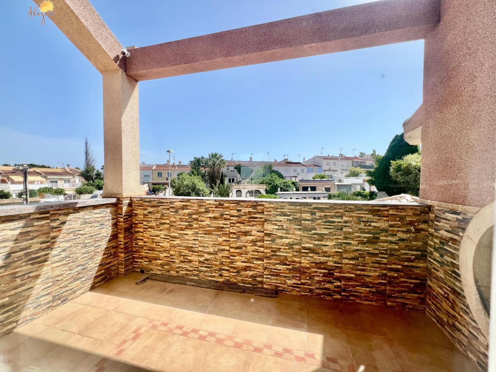 3 slaapkamer Villa te koop in Torrevieja met zwembad - € 490.000 (Ref: 9878060)