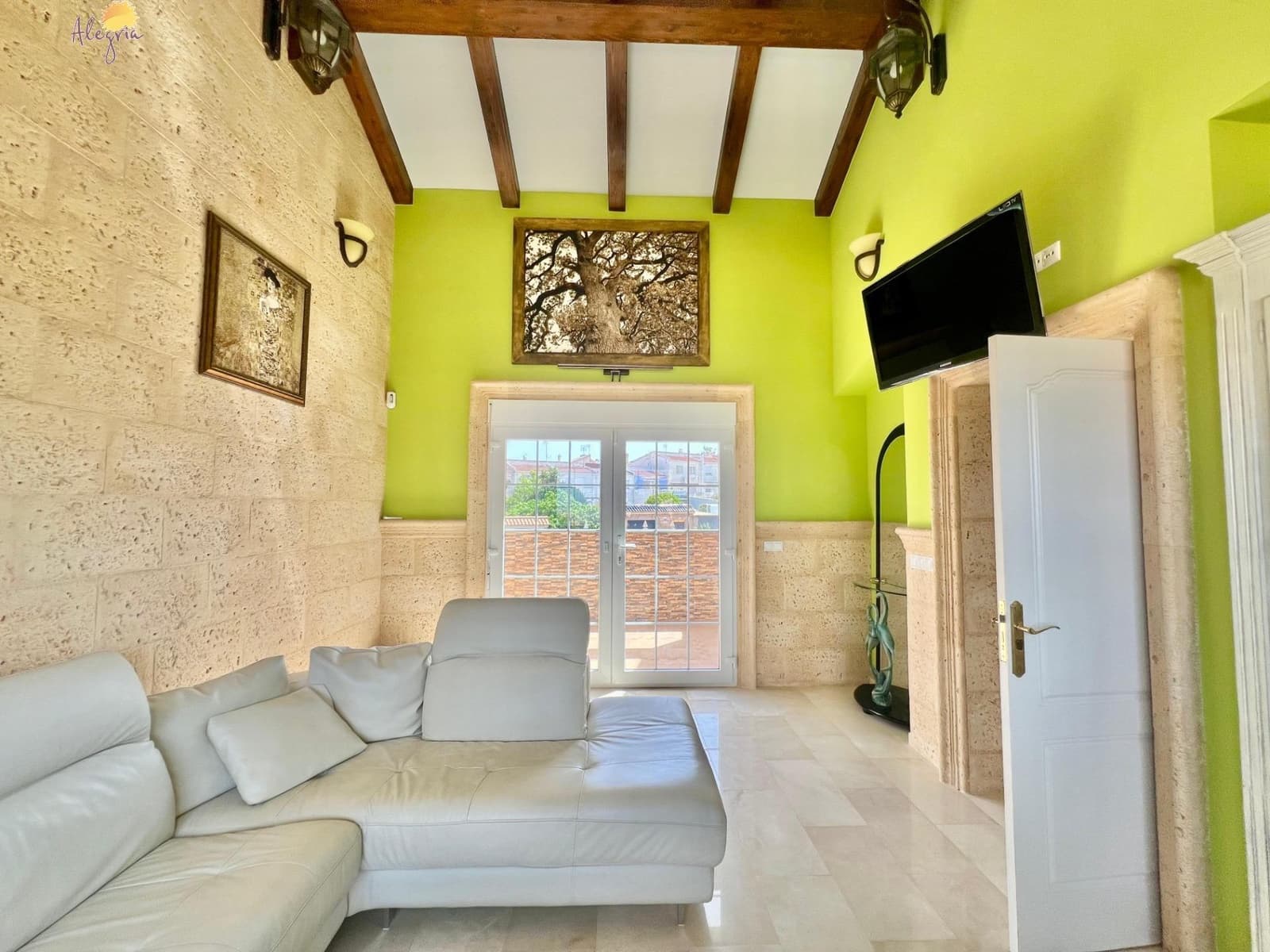 3 slaapkamer Villa te koop in Torrevieja met zwembad - € 490.000 (Ref: 9878060)