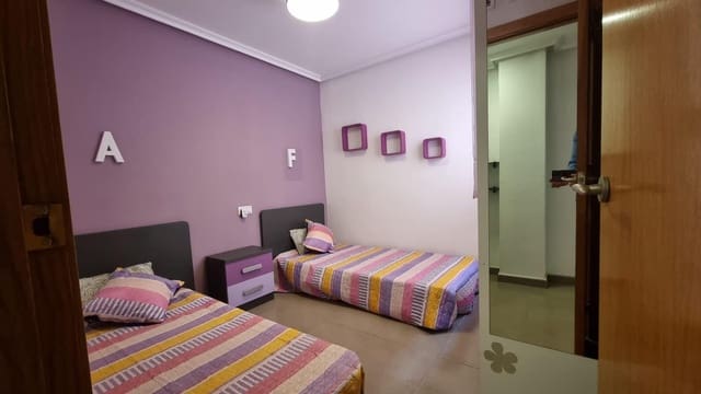 Apartamento de 2 habitaciones en Centro - Muelle Pesquero, Torrevieja en venta - 144.000 € (Ref: 9878061)