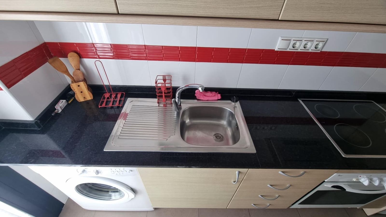2 bedroom Apartment for sale in Torrevieja - € 144,000 (Ref: 9878061)
