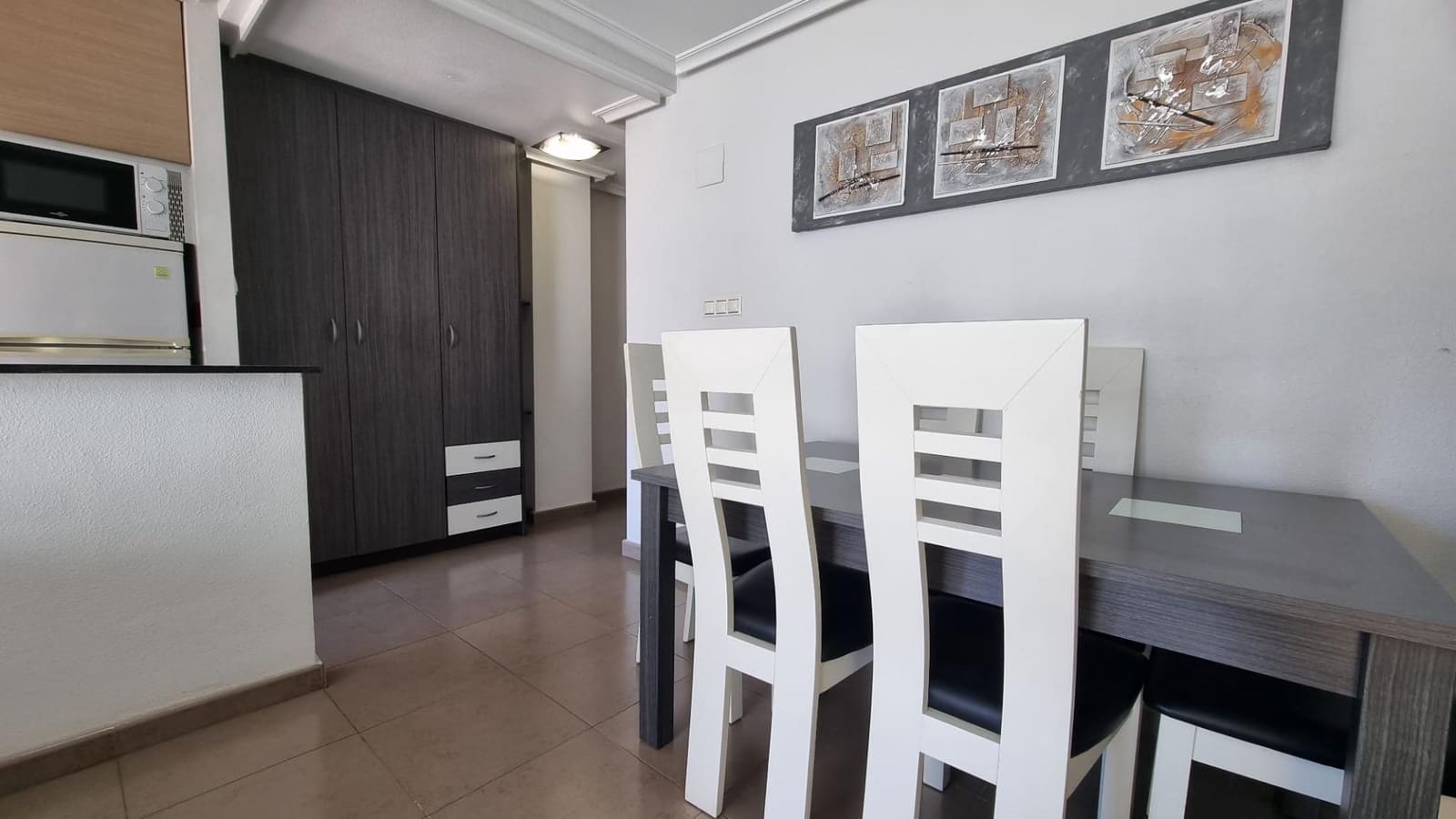 2 bedroom Apartment for sale in Torrevieja - € 144,000 (Ref: 9878061)