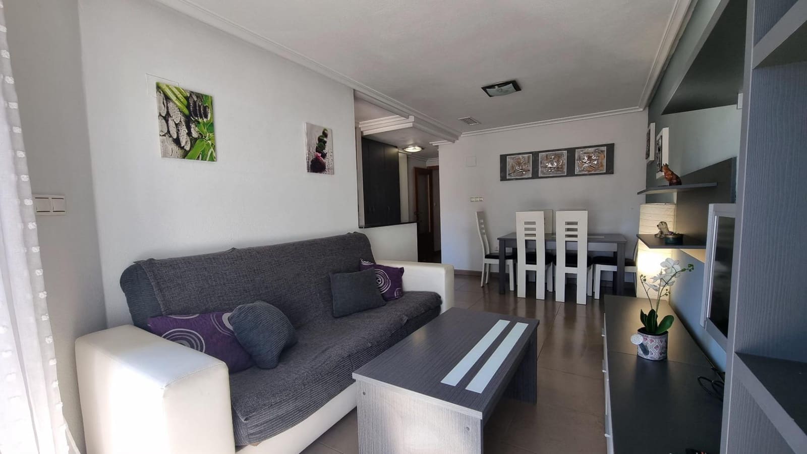 2 bedroom Apartment for sale in Torrevieja - € 144,000 (Ref: 9878061)