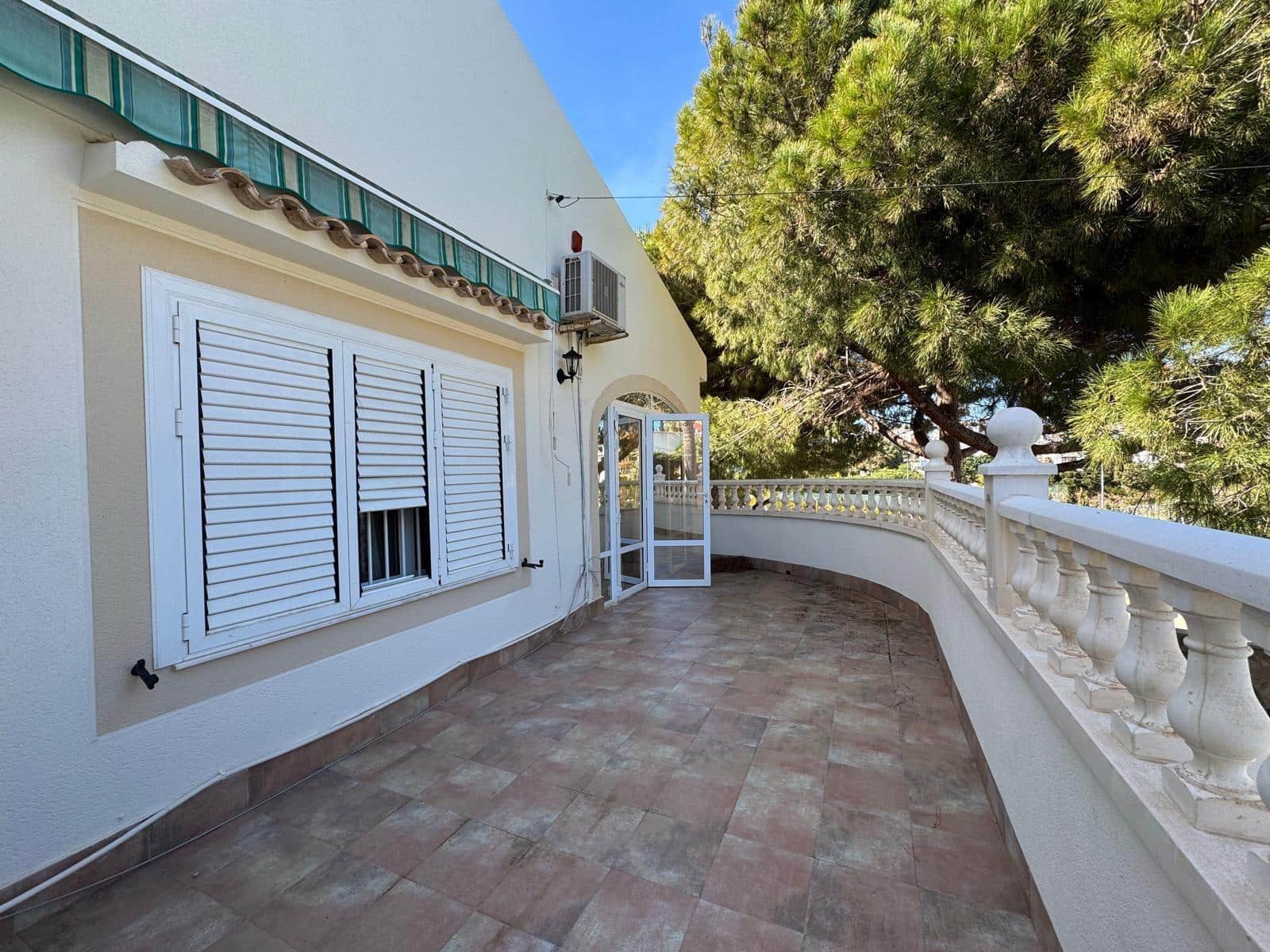 3 soveværelse Villa til salg i Cabo Roig med swimmingpool - € 750.000 (Ref: 9878062)