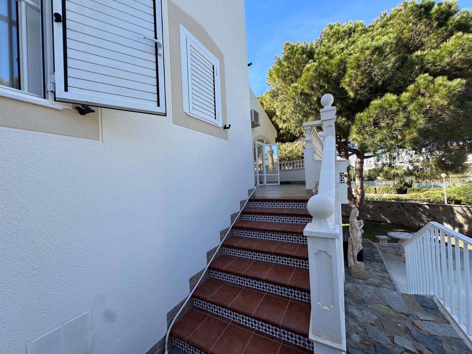 3 soveværelse Villa til salg i Cabo Roig med swimmingpool - € 750.000 (Ref: 9878062)