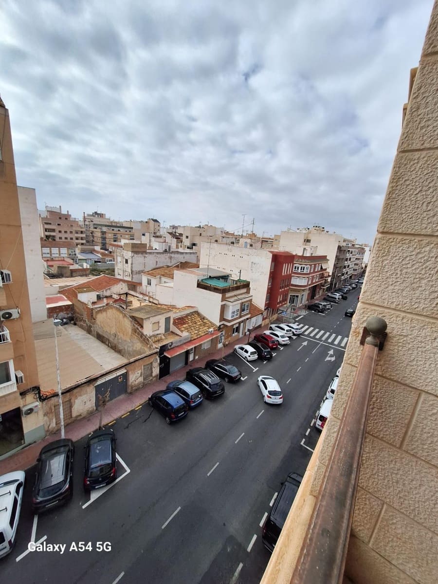 2 soveværelse Lejlighed til salg i Torrevieja - € 165.000 (Ref: 9878063)