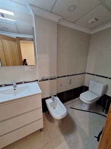 Apartamento de 3 habitaciones en Centro - Muelle Pesquero, Torrevieja en venta - 260.000 € (Ref: 9878064)