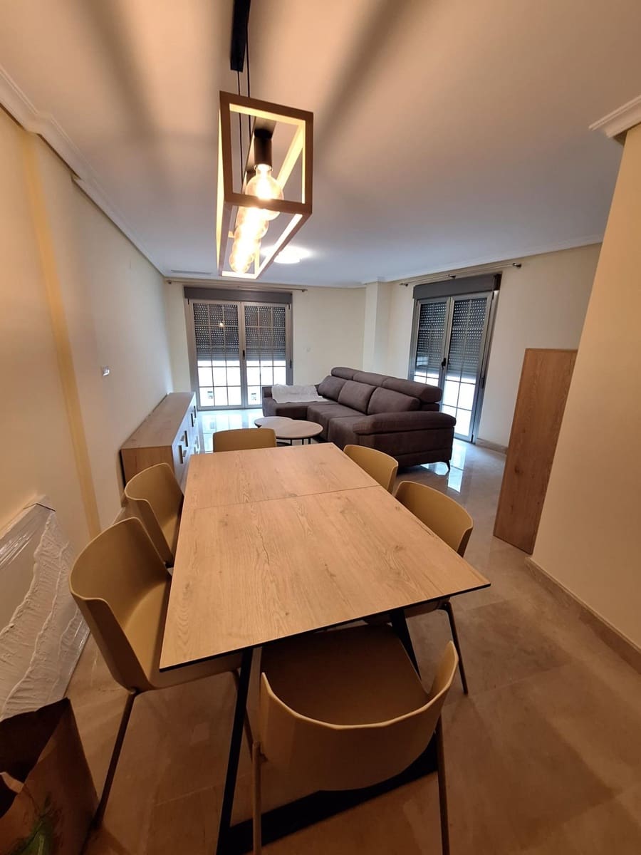 Apartamento de 3 habitaciones en Torrevieja en venta - 260.000 € (Ref: 9878064)