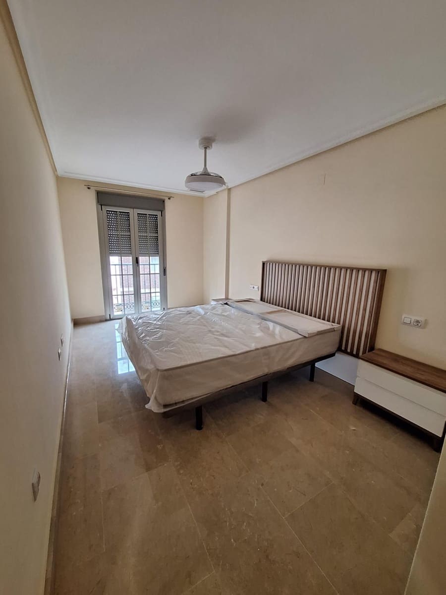 Apartamento de 3 habitaciones en Torrevieja en venta - 260.000 € (Ref: 9878064)