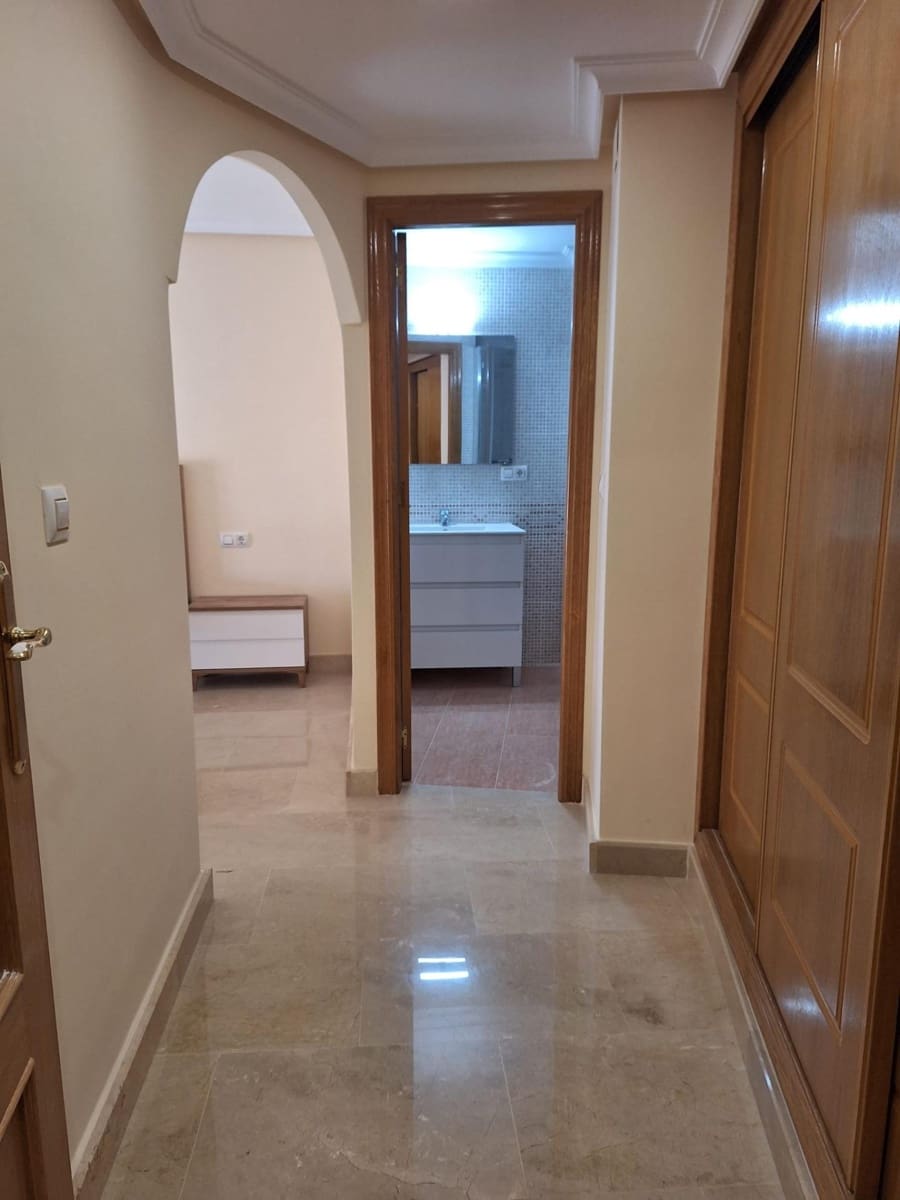 Apartamento de 3 habitaciones en Torrevieja en venta - 260.000 € (Ref: 9878064)