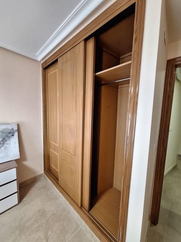 Apartamento de 3 habitaciones en Centro - Muelle Pesquero, Torrevieja en venta - 260.000 € (Ref: 9878064)