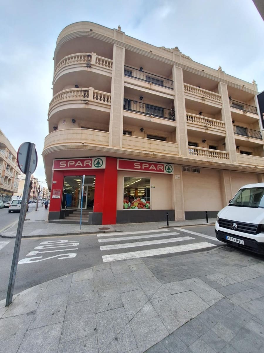Apartamento de 3 habitaciones en Torrevieja en venta - 260.000 € (Ref: 9878064)
