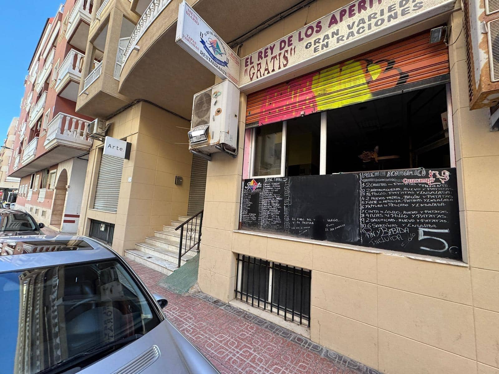 Comercial para venda em Torrevieja - 129 900 € (Ref: 9878066)