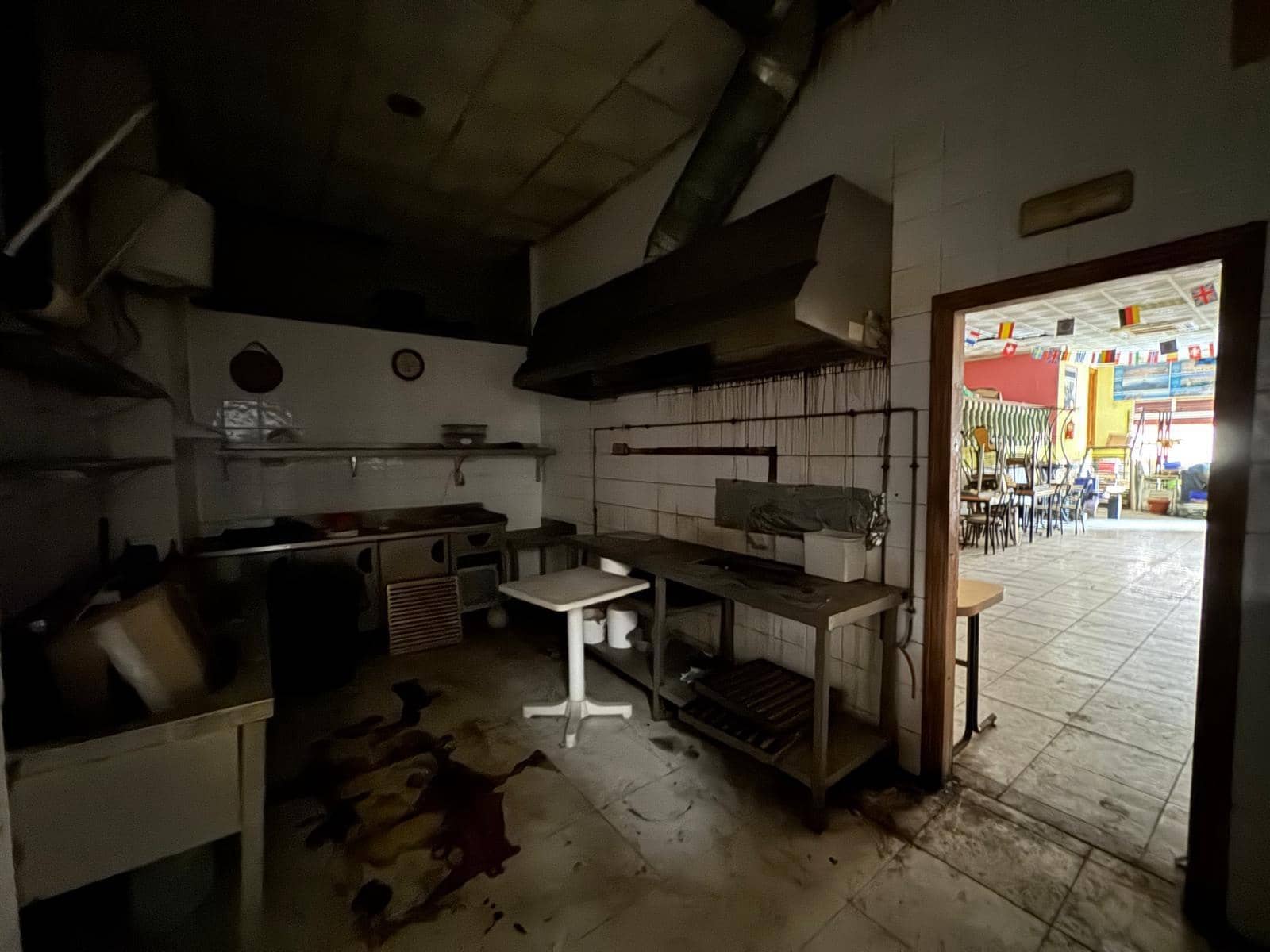 Comercial para venda em Torrevieja - 129 900 € (Ref: 9878066)
