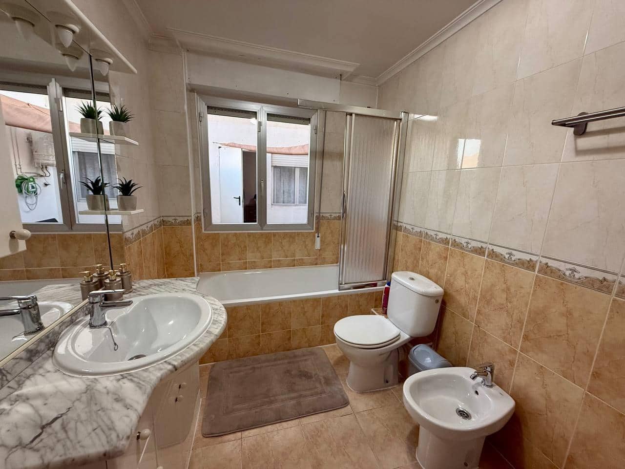2 bedroom Apartment for sale in Torrevieja - € 159,900 (Ref: 9878070)