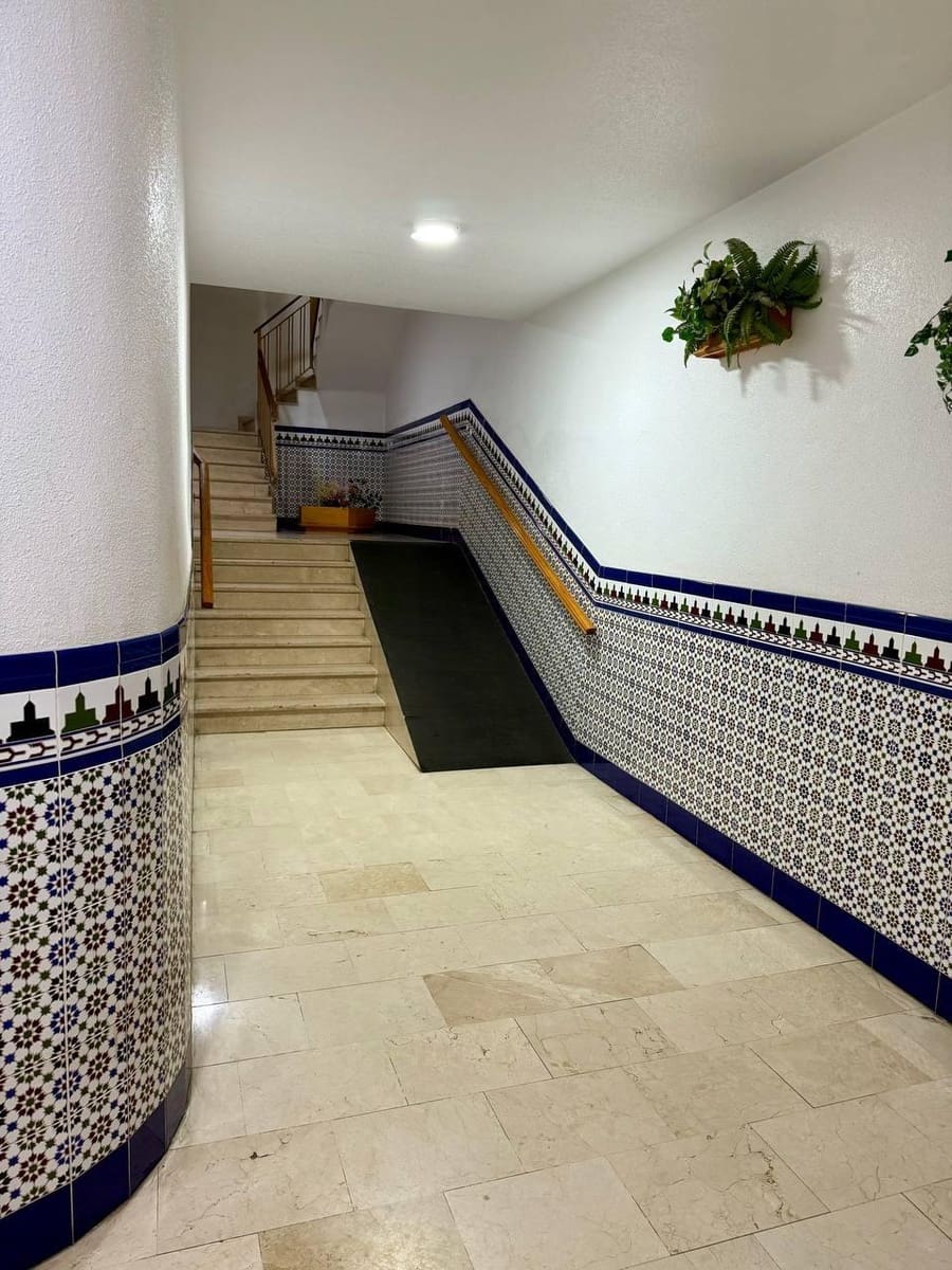 2 bedroom Apartment for sale in Torrevieja - € 159,900 (Ref: 9878070)