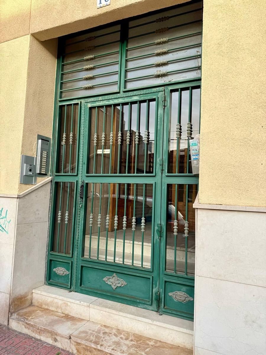 2 bedroom Apartment for sale in Torrevieja - € 159,900 (Ref: 9878070)