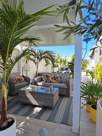 Villa/Maison à vendre à El Chaparral, Torrevieja avec piscine - 594 000 € (Ref: 9878071)