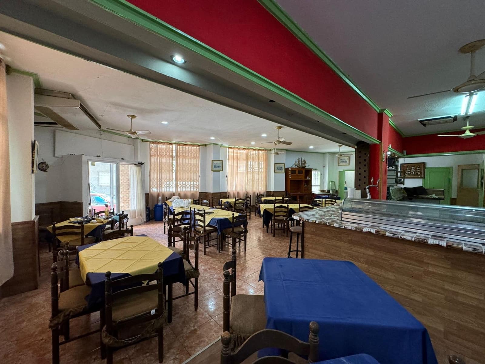 Commerciale in vendita in Torrevieja - 180.000 € (Rif: 9878074)