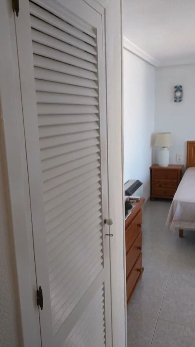 4 makuuhuone Huoneisto myytävänä paikassa Torrevieja mukana uima-altaan - 635 000 € (Ref: 9878075)