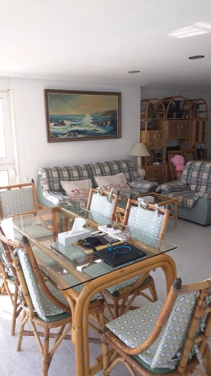 4 makuuhuone Huoneisto myytävänä paikassa Torrevieja mukana uima-altaan - 635 000 € (Ref: 9878075)