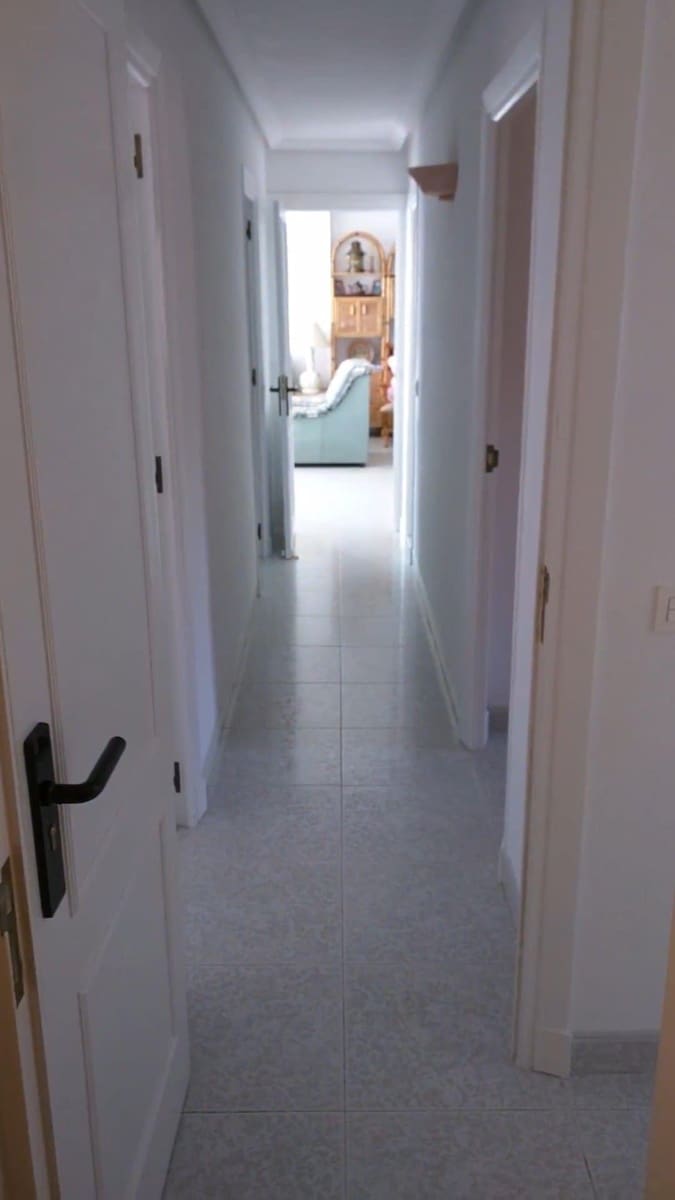 4 makuuhuone Huoneisto myytävänä paikassa Torrevieja mukana uima-altaan - 635 000 € (Ref: 9878075)