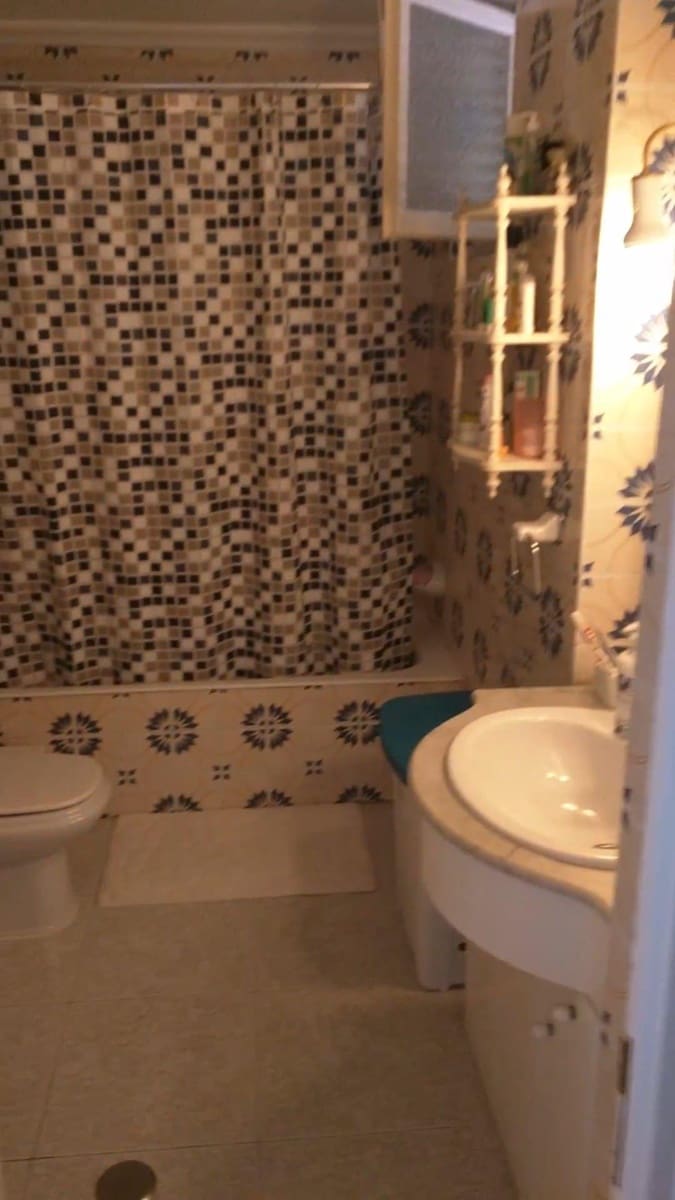 4 makuuhuone Huoneisto myytävänä paikassa Torrevieja mukana uima-altaan - 635 000 € (Ref: 9878075)