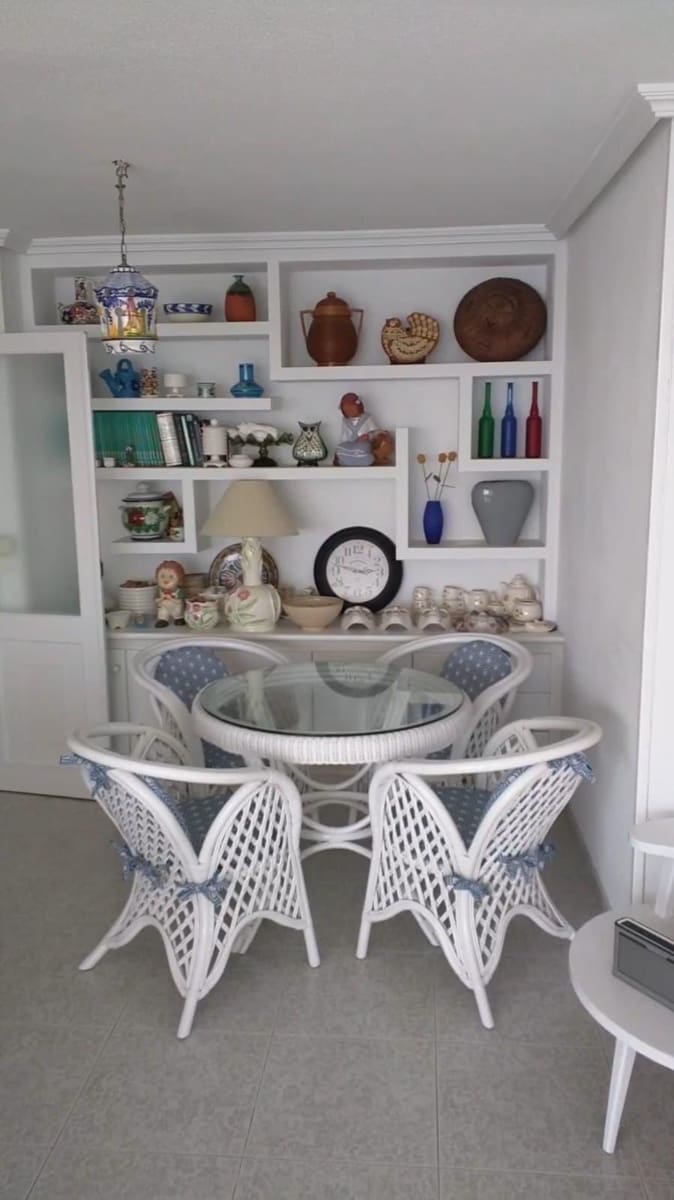 4 makuuhuone Huoneisto myytävänä paikassa Torrevieja mukana uima-altaan - 635 000 € (Ref: 9878075)