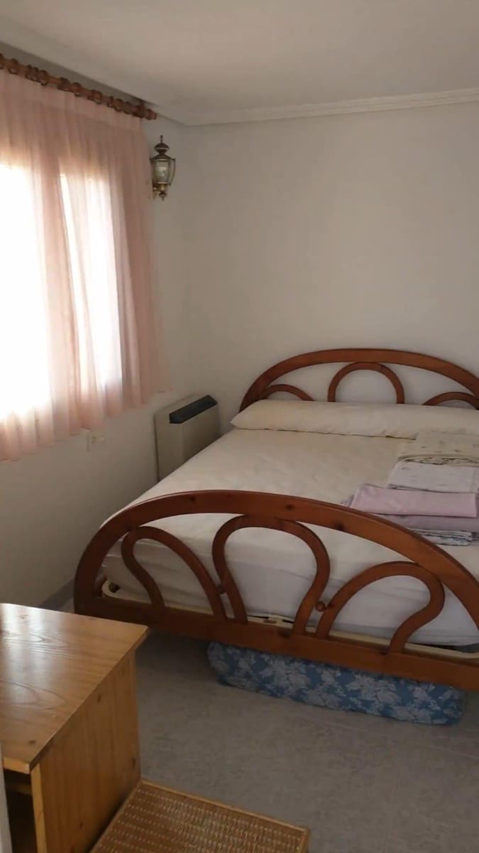 4 makuuhuone Huoneisto myytävänä paikassa Torrevieja mukana uima-altaan - 635 000 € (Ref: 9878075)